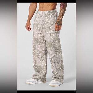 Young LA Tree Camo Baggy Sweats